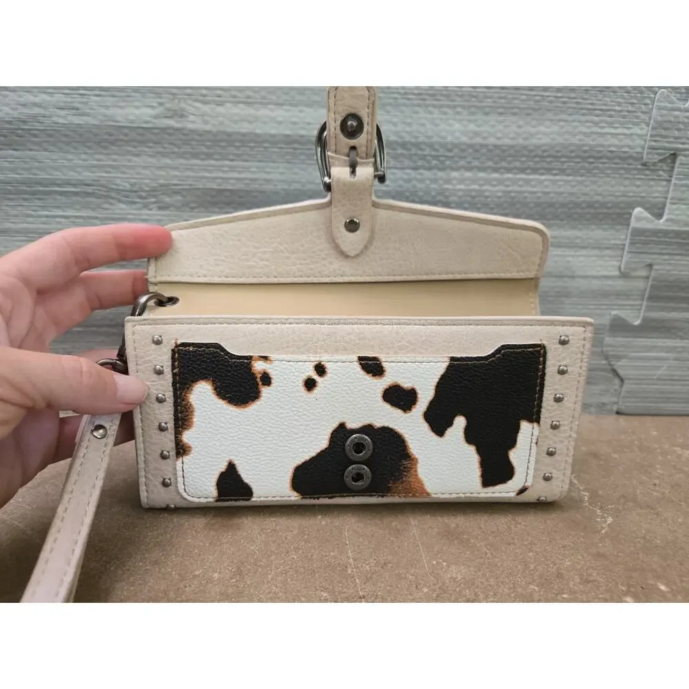 Wrangler Western Cow Print Wristlet Wallet Boho Studded Horseshoe Buckle Trifold